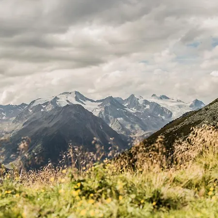 Haus Alpenkoenig Stubaier Gletscher Apartamento