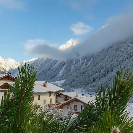 Haus Alpenkoenig Stubaier Gletscher Apartamento
