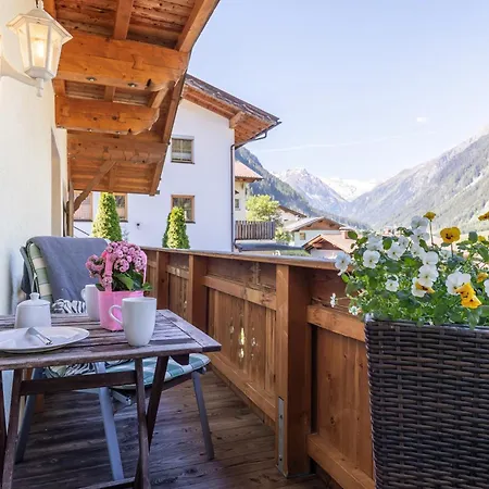 Haus Alpenkoenig Exclusive Apartments Near Stubai Glacier *
